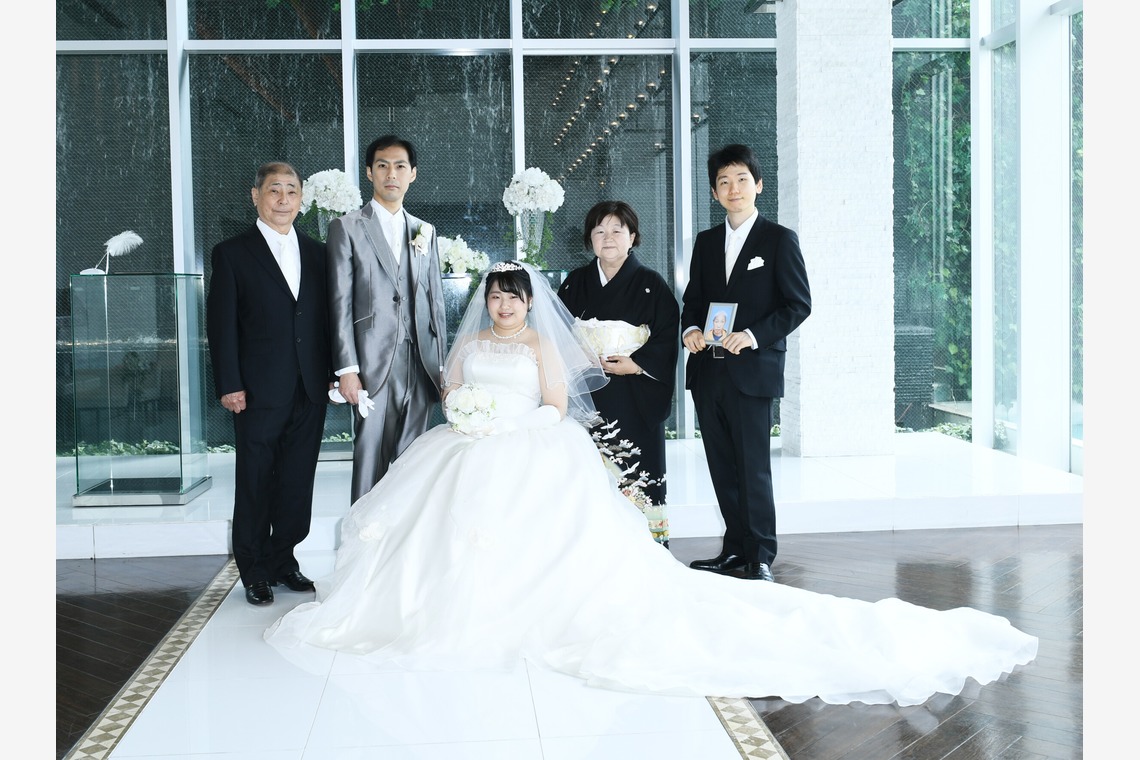 藤尾輝弘/フォトオフィスバドが撮影した写真のアルバム「集合　家族写真」