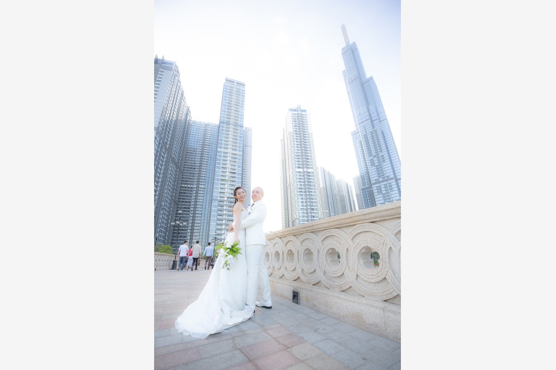 踊るカメラマンAKIRAが撮影した写真のアルバム「海外からの依頼で結婚式撮影」