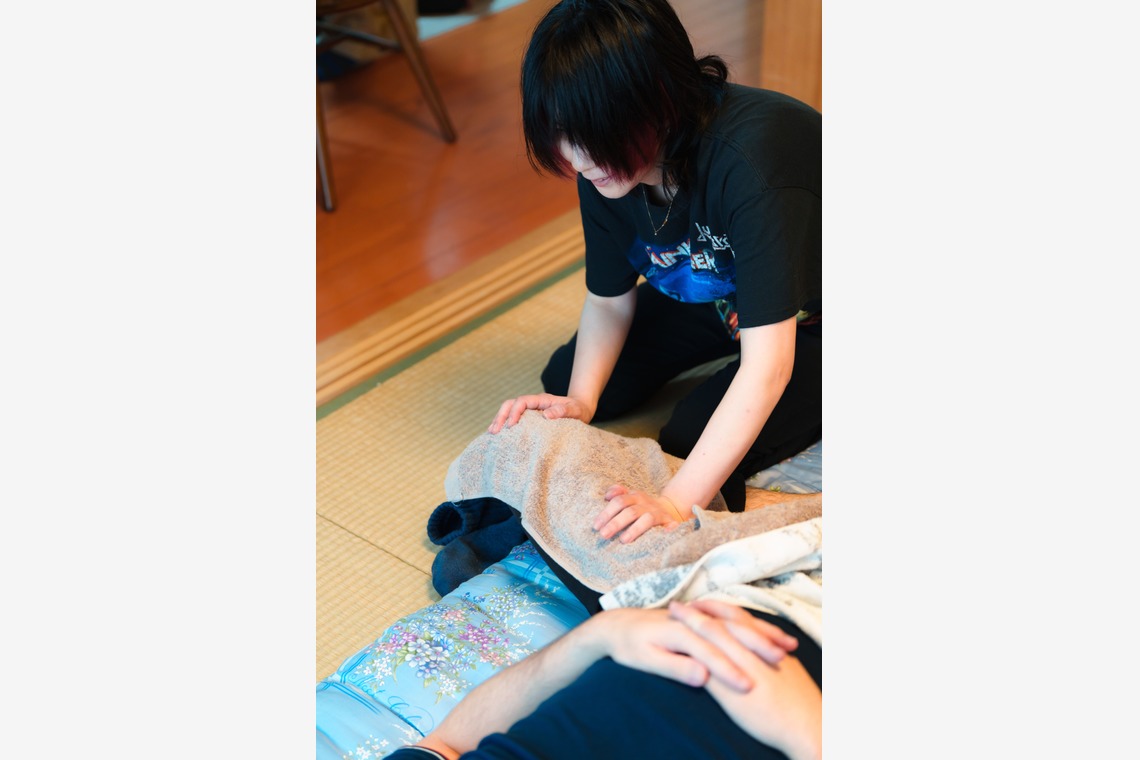 遠藤雄介・JEADO Worksが撮影した「整体師などの施術の撮影」の写真