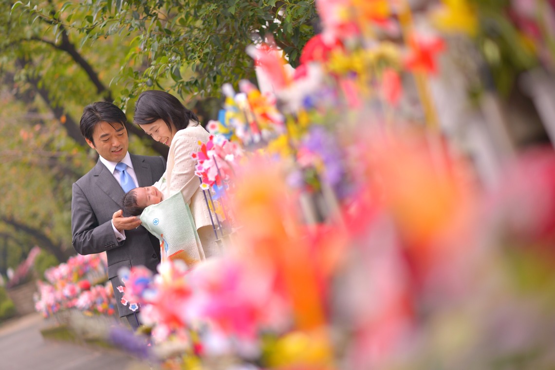 OUTDOOR STUDIOが出張撮影した家族写真(キッズ,ベビーフォト)などが写った「神社」の家族写真