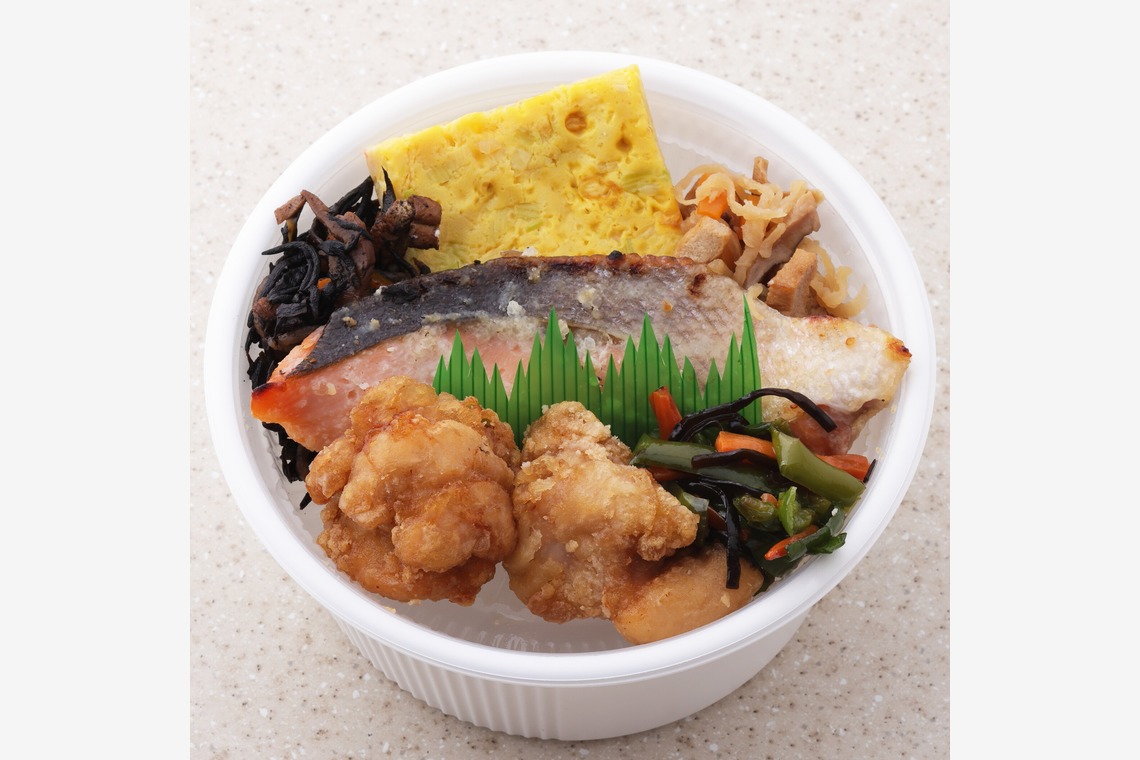 森安　照が撮影した「おにぎり・惣菜・お弁当」の写真