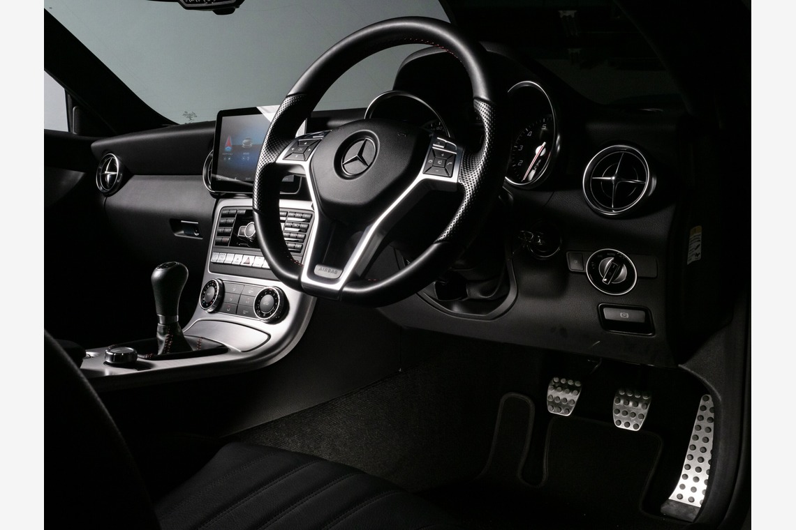 原野 英樹が撮影した「輸入車販売会社よりメルセデスベンツ SLK200をカーセンサーSDGE 掲載用写真を依頼いただきました」の写真