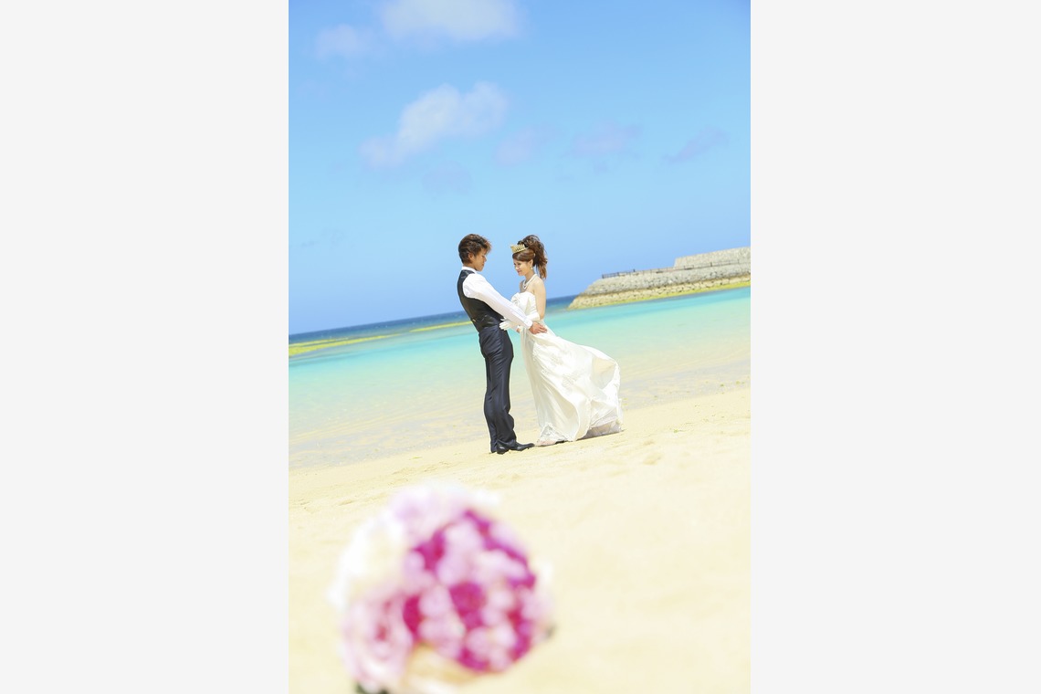 琉球幻想写真ウェディングフォト沖縄が撮影した写真のアルバム「ビーチフォトウェディング」