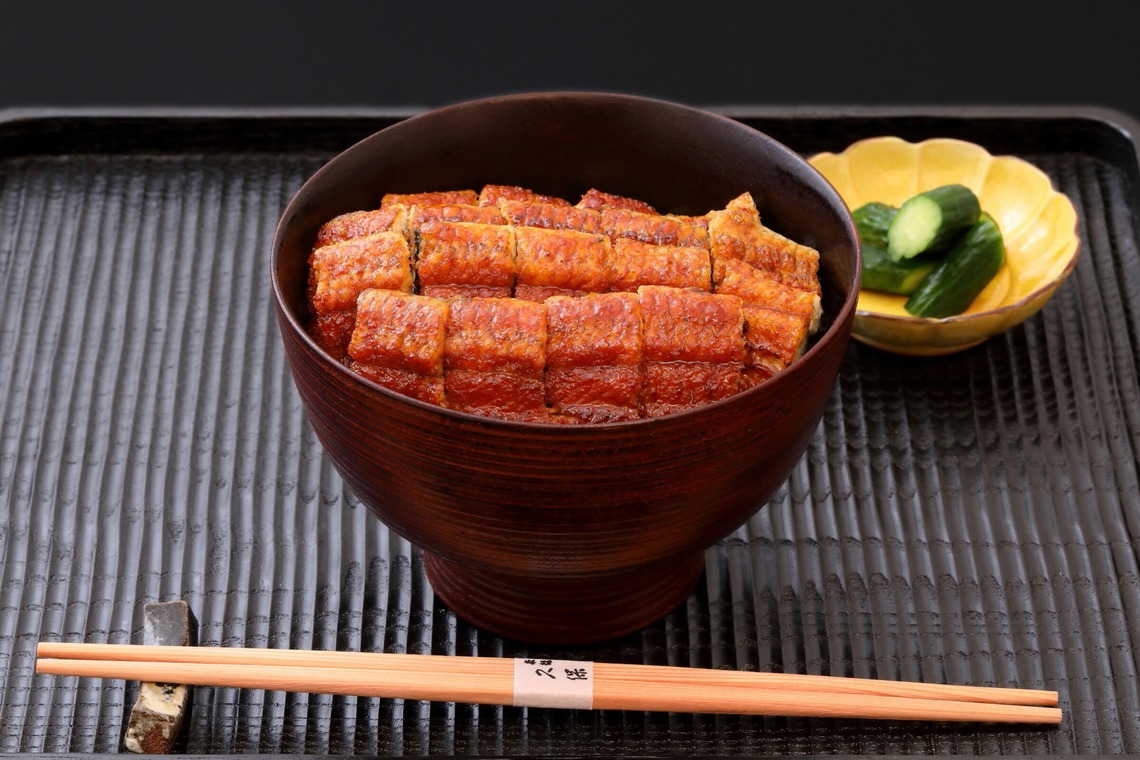 森安　照が撮影した写真のアルバム「うなぎ」