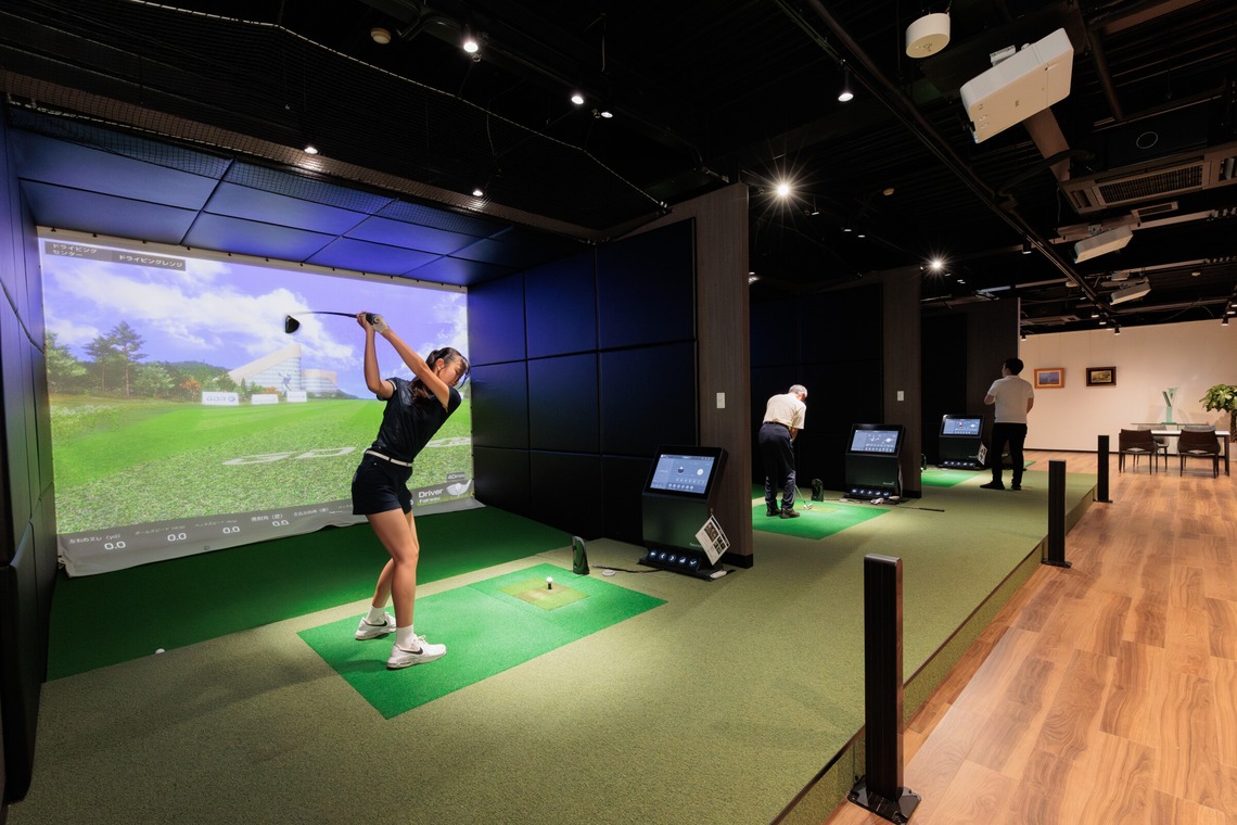 イトウ　ノブミチが撮影した「インドアゴルフ練習場撮影例_01」の写真