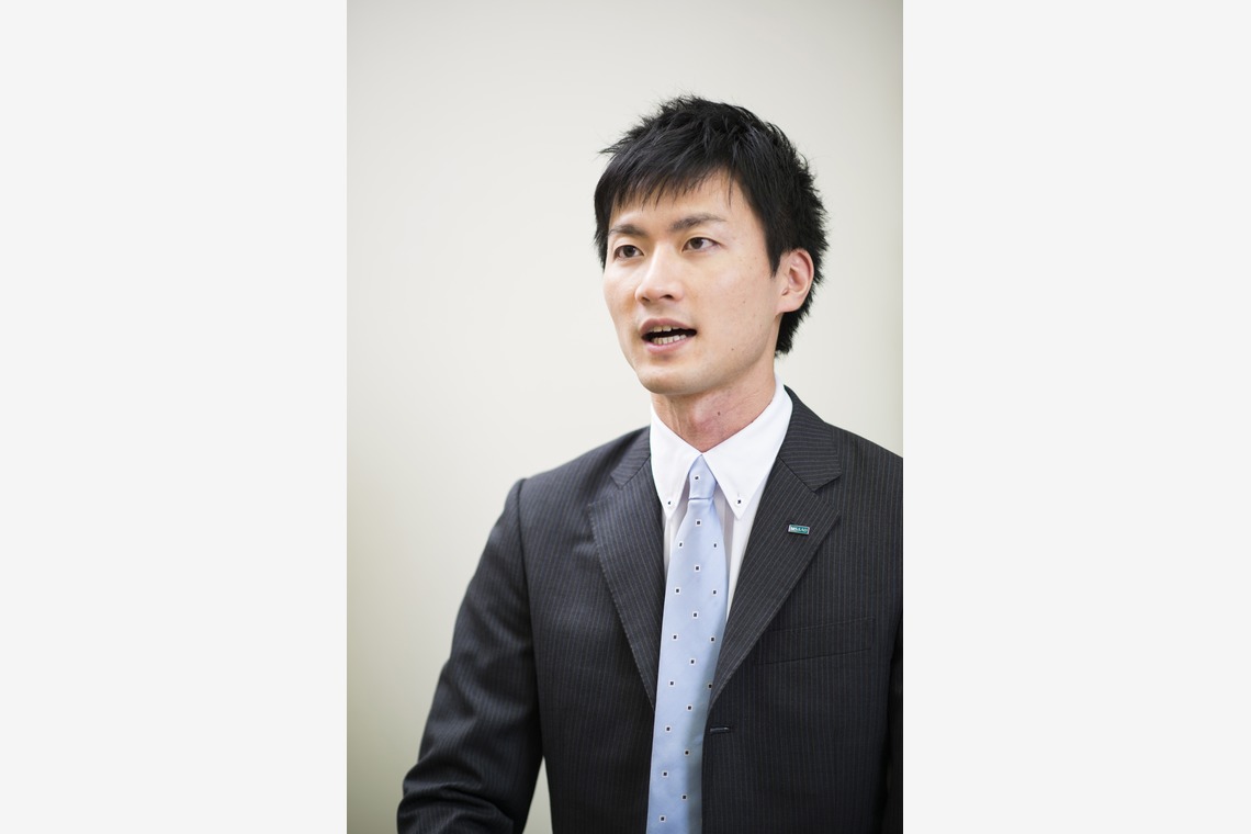 本郷直人が撮影した「人物　インタビュー」の写真