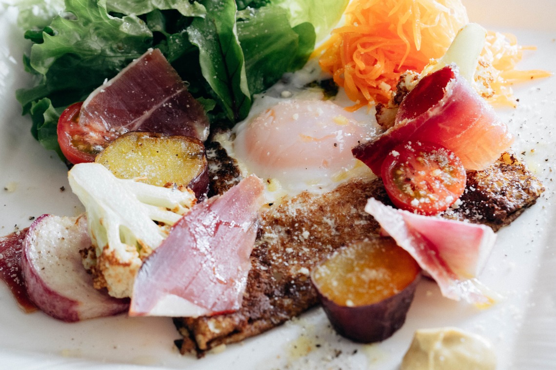 菊村夏水が撮影した写真のアルバム「フレンチレストラン」