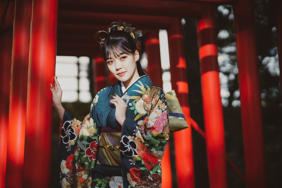 フォトスタジオトワが出張撮影した家族写真(キッズ,ベビーフォト)などが写った「成人式前撮り」の家族写真