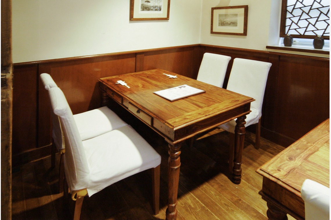 岩松修が撮影した写真のアルバム「店舗」