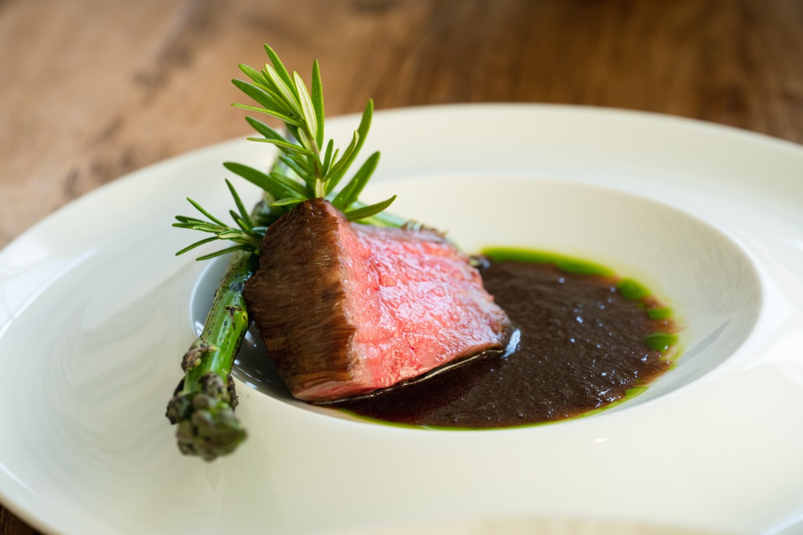 uno e creative act.が撮影した「素材にこだわるレストランのウェディングコース料理」の写真