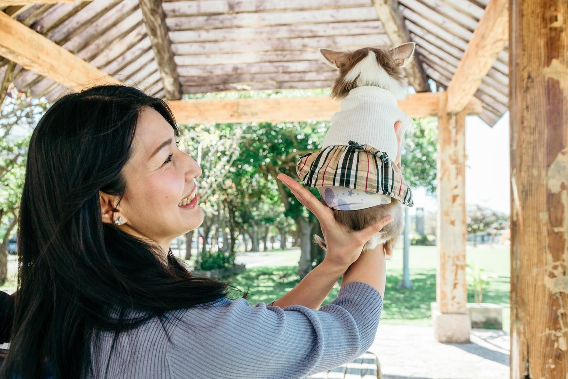 ポートレート沖縄が出張撮影した家族写真(キッズ,ベビーフォト)などが写った「ペット撮影」の家族写真