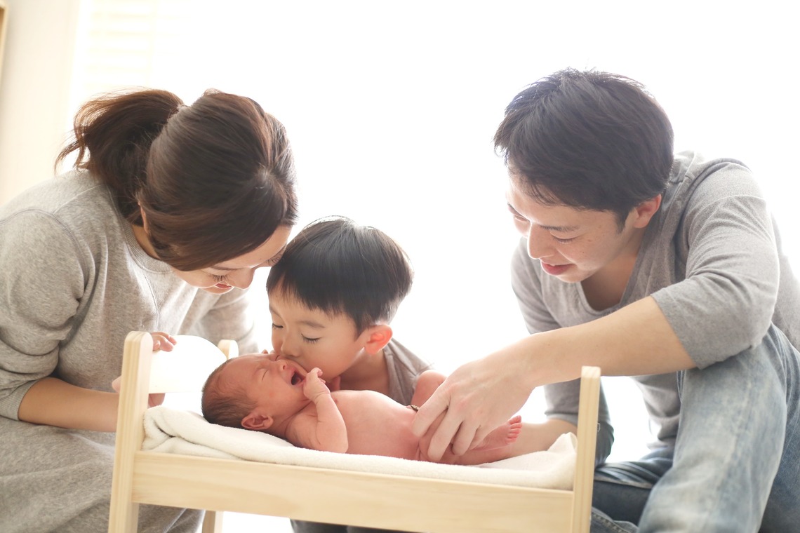 出張撮影HUG TIMEが撮影した「ニューボーンフォト＠ご自宅」の写真