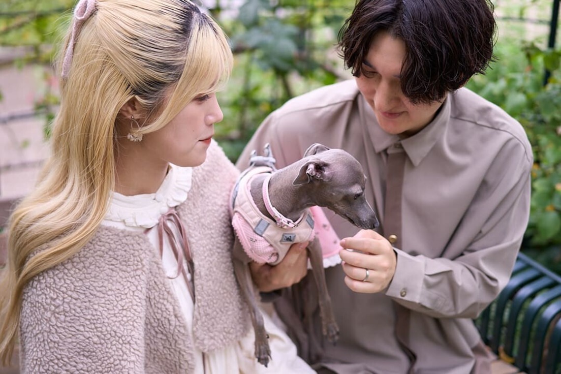 Actが撮影した写真のアルバム「愛犬とのカップルフォト」