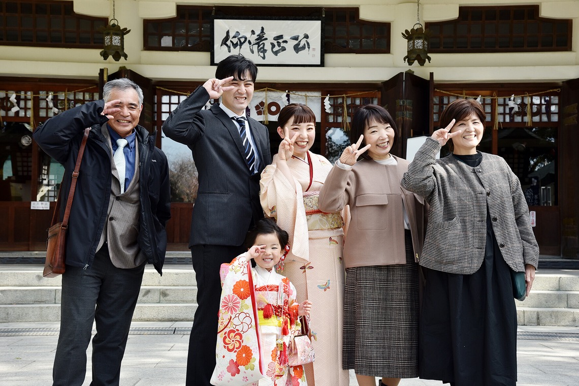 66 atelierが出張撮影した家族写真(キッズ,ベビーフォト)などが写った「記念」の家族写真