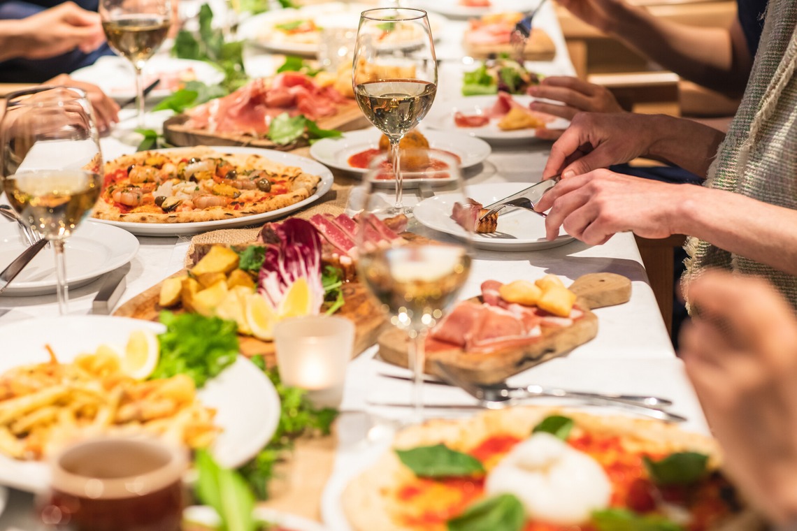 uno e creative act.が撮影した「レストランウェディングの広告撮影」の写真