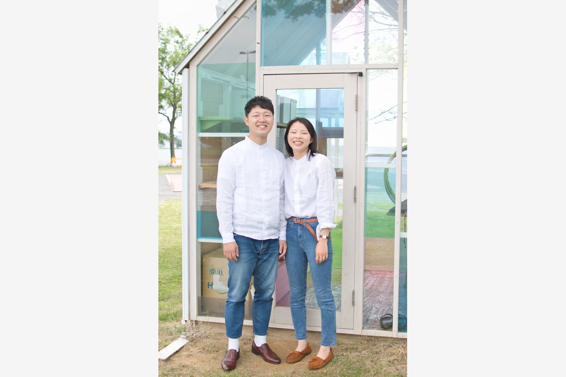 坂田年彦が出張撮影した家族写真(キッズ,ベビーフォト)などが写った「カップルフォト」の家族写真