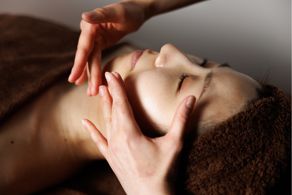 板橋薫平が撮影した「I様 エステサロン施術写真」の写真