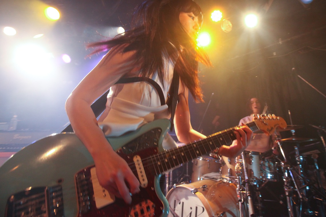 田中真光写真事務所が撮影した写真のアルバム「LIVE」