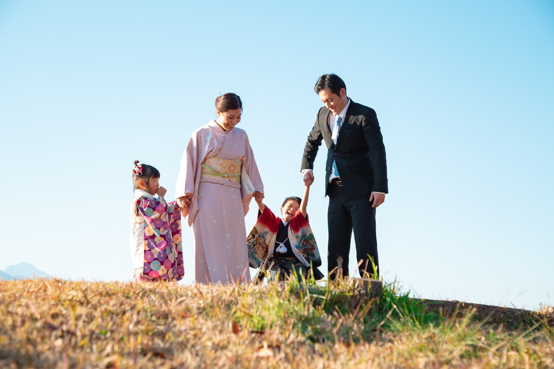 ゆのみふぉとが撮影した写真のアルバム「七五三のお写真（人見知りの子供）」