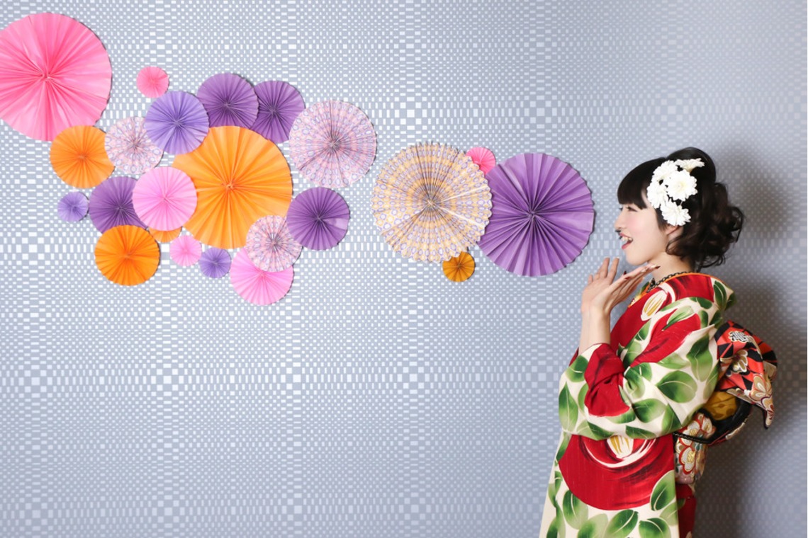 スマイルハンターが出張撮影した家族写真(キッズ,ベビーフォト)などが写った「成人式フォト」の家族写真