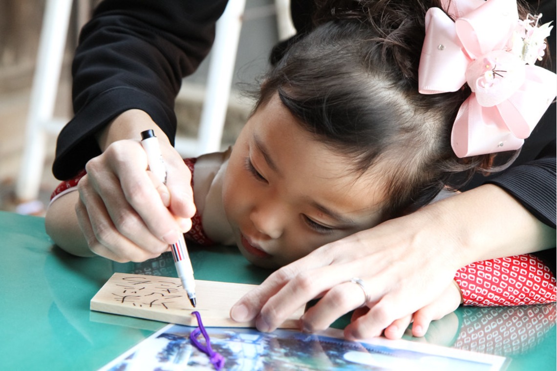 スマイルハンターが出張撮影した家族写真(キッズ,ベビーフォト)などが写った「七五三ロケーション撮影」の家族写真