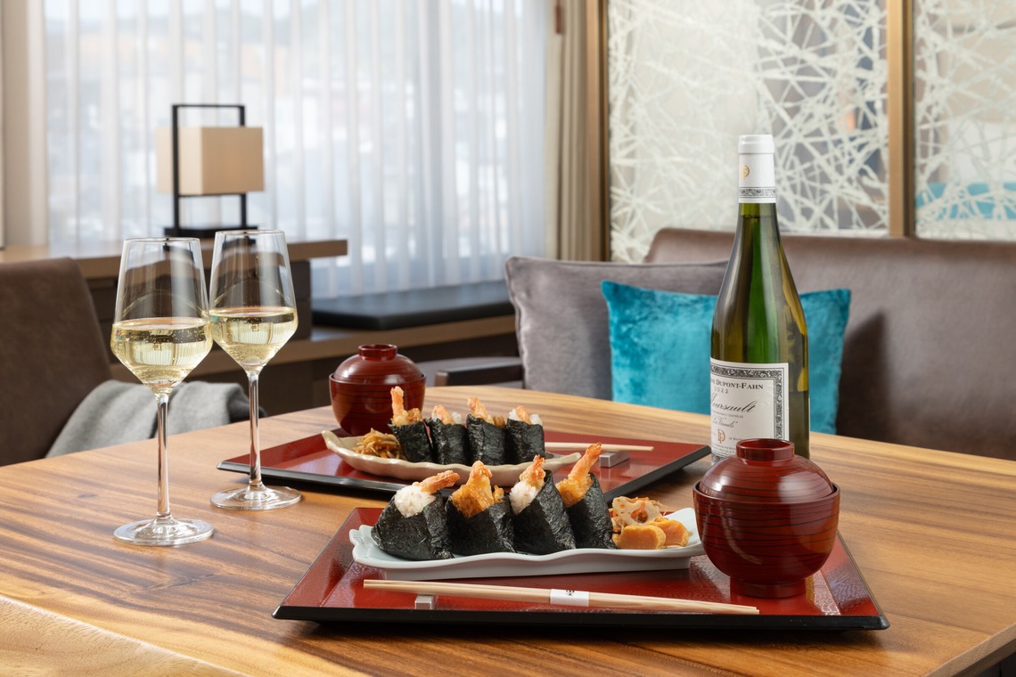 高田鴻平が撮影した写真のアルバム「料理、メニュー撮影 (大阪、京都)」