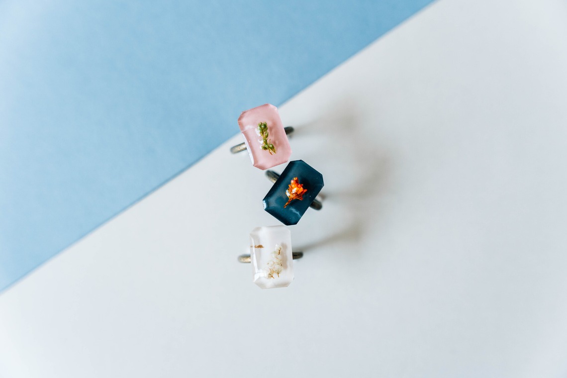 鈴木英治が撮影した写真のアルバム「物撮り」