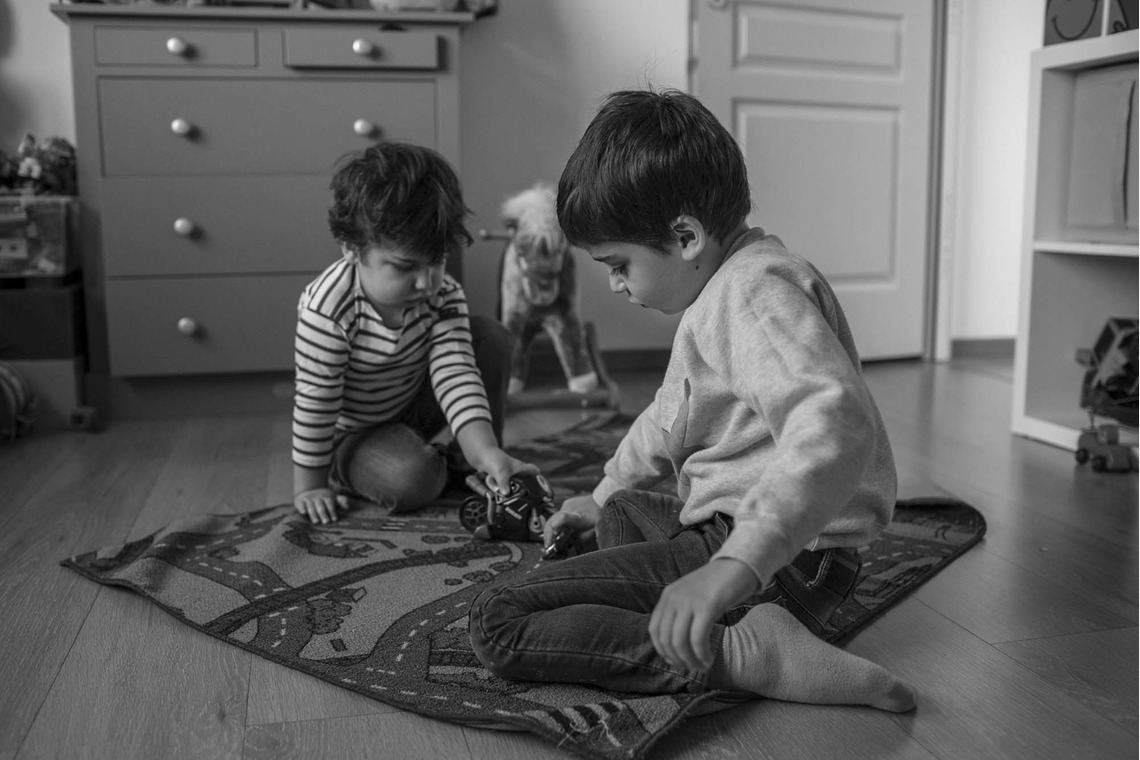 Petite Nao Photographyが撮影した写真のアルバム「自宅でのドキュメンタリー形式の家族写真」