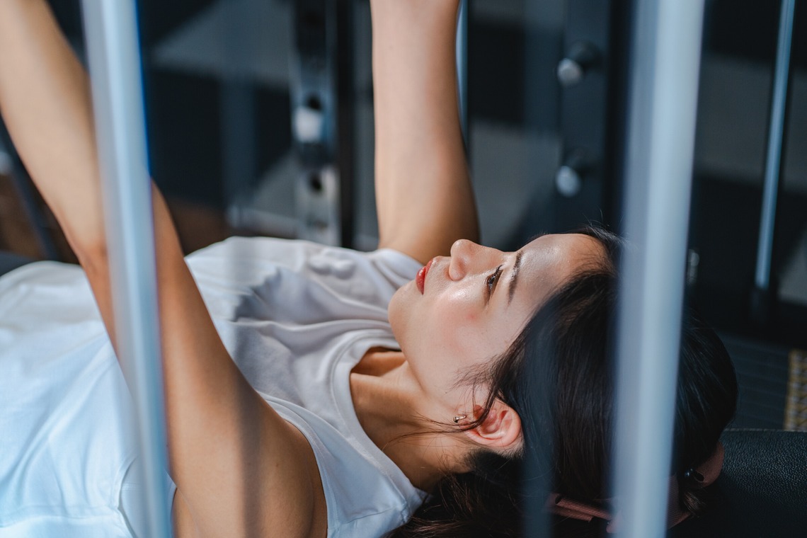 ヒガシモリ フミヤが撮影した写真のアルバム「ストロボ（ポートレート）」