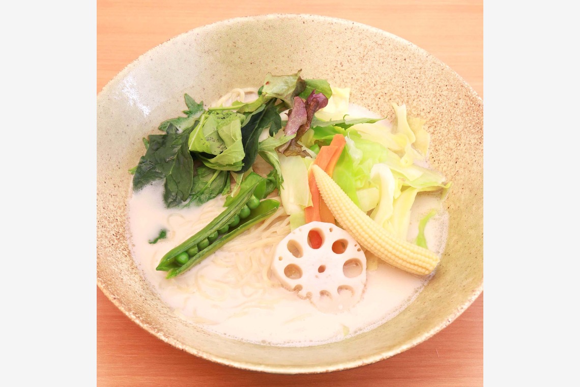 森安　照が撮影した写真のアルバム「鶏白湯ラーメン・ラーメン」