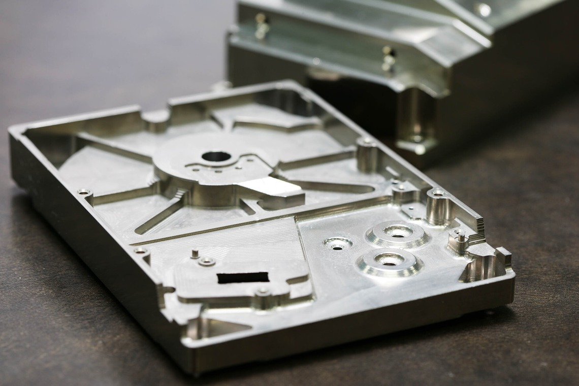 細川正人写真事務所が撮影した写真のアルバム「工業製品」