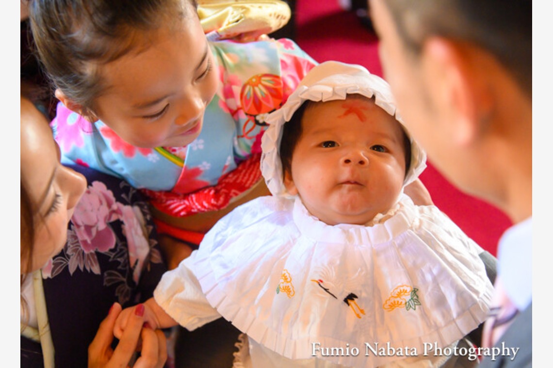 名畑文巨写真事務所が出張撮影した家族写真(キッズ,ベビーフォト)などが写った「出張撮影七五三・お宮詣り」の家族写真