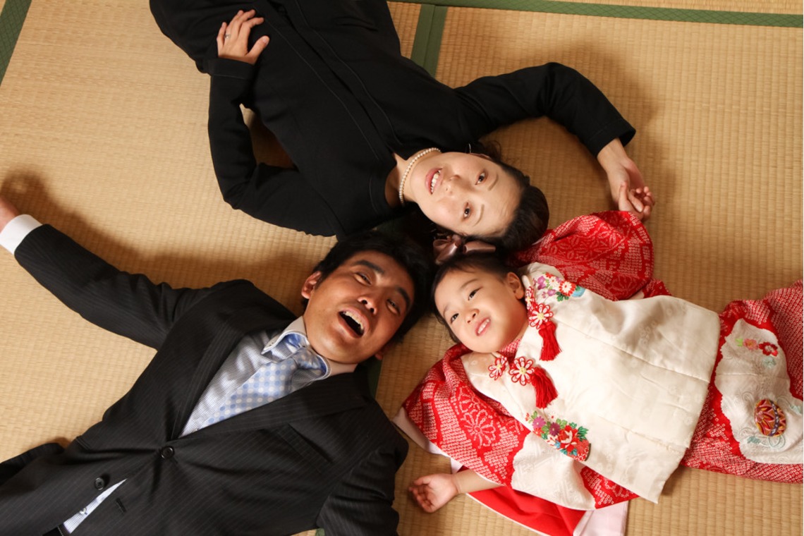 スマイルハンターが出張撮影した家族写真(キッズ,ベビーフォト)などが写った「七五三ロケーション撮影」の家族写真