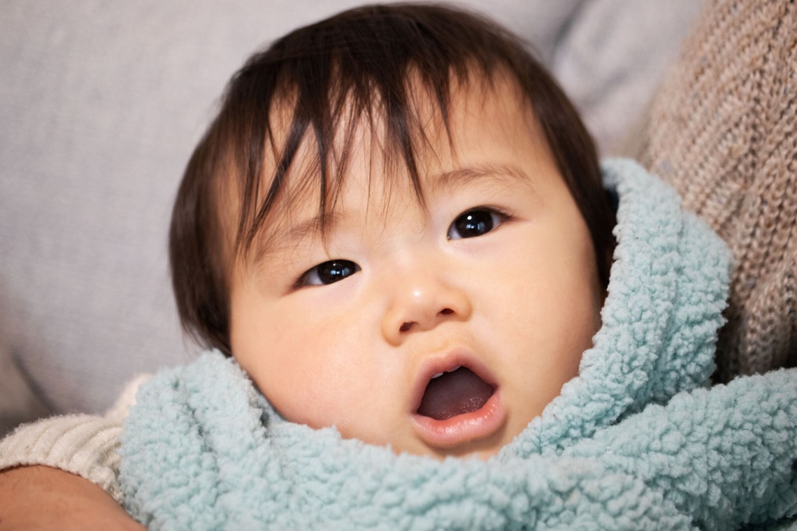 岩坪眞一郎が撮影した家族写真の出張撮影のアルバム「一歳の誕生日記念」