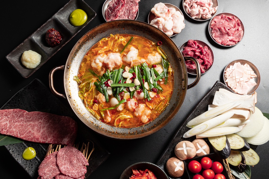 ミヤタカズコが撮影した写真のアルバム「宣伝写真」