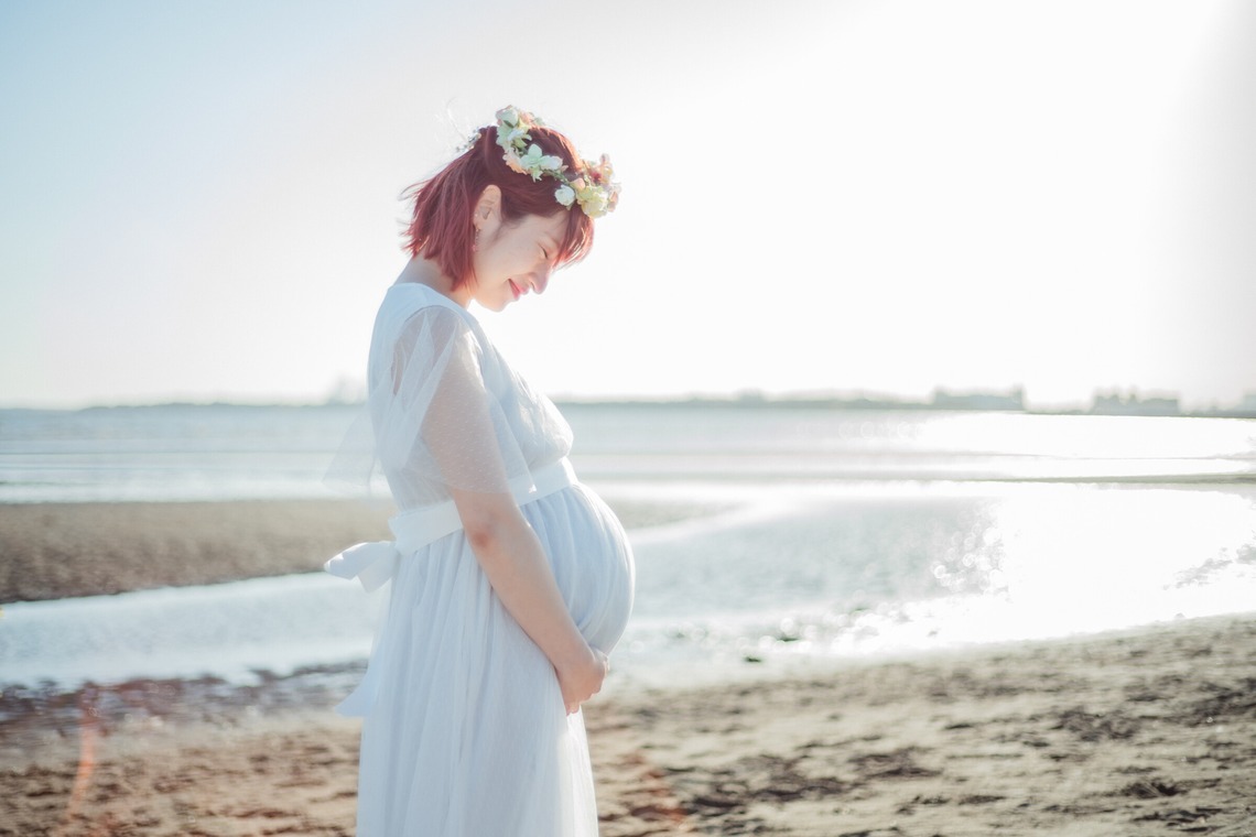 玉城　肇が撮影したマタニティフォトのアルバム「ビーチでもマタニティフォト」