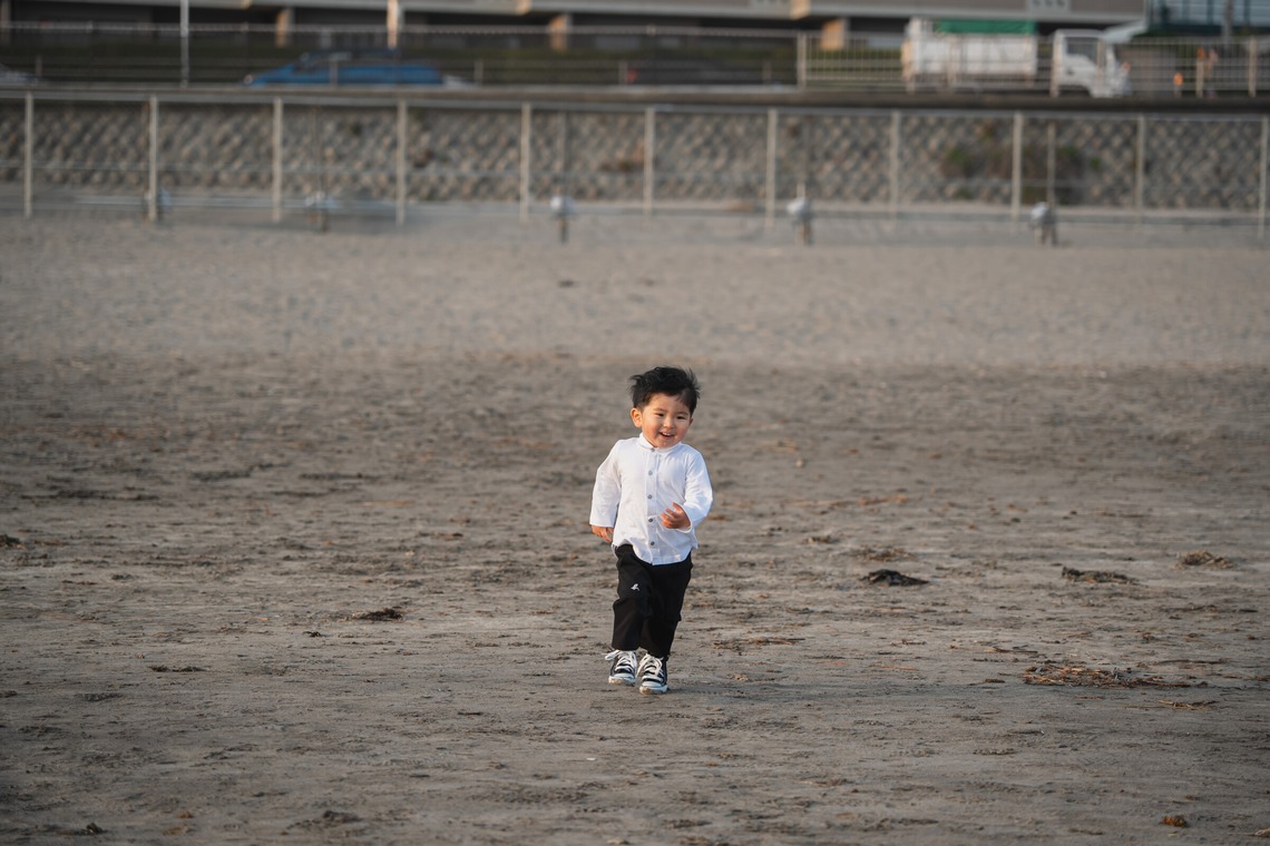 Album of the Location Photo Shoot taken by ICHI PHOTO - Post-shooting at Yuigahama Beach in Kamakura