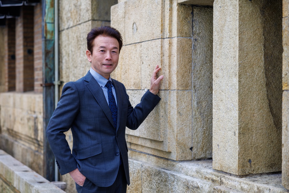 ちずカメラが撮影した「スーツ」の写真