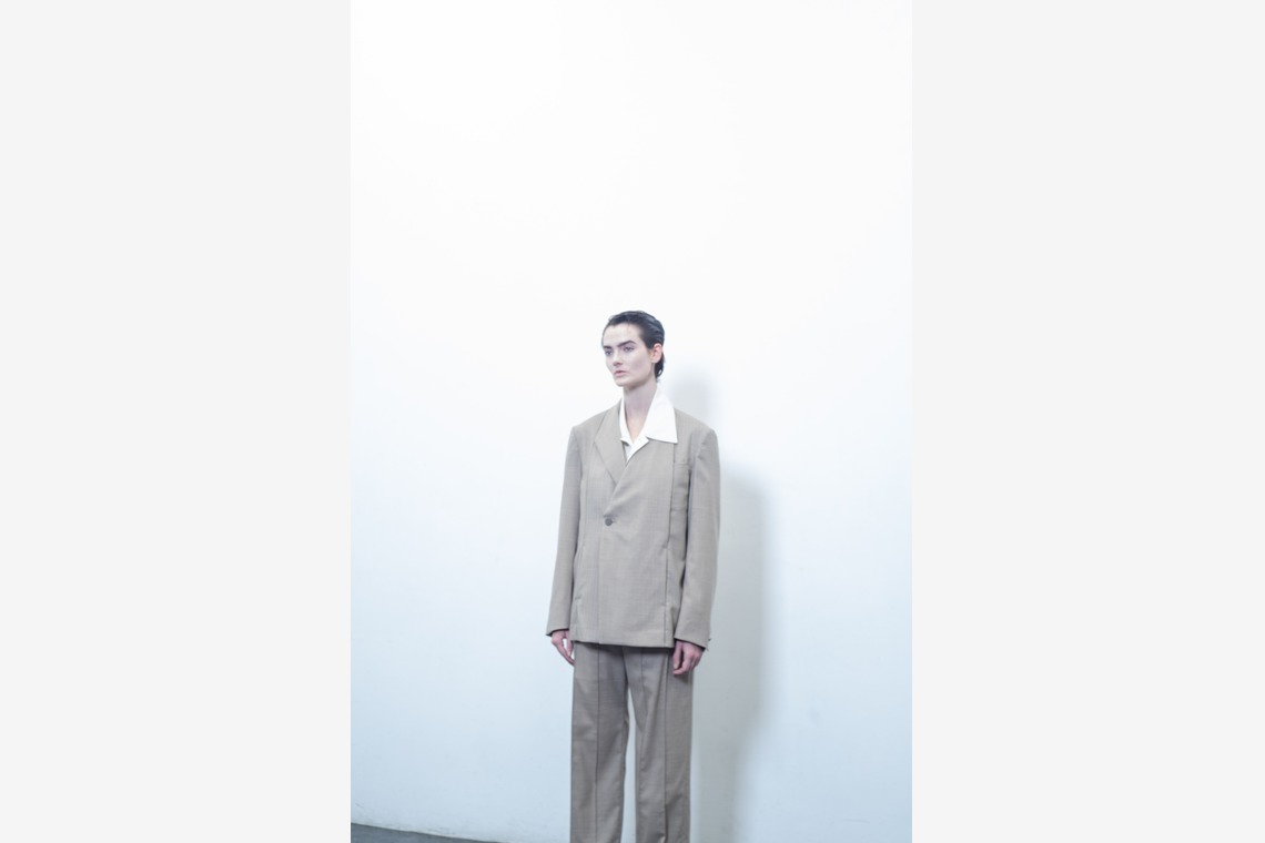 古口悠が撮影した「ファッションブランドカタログ撮影」の写真