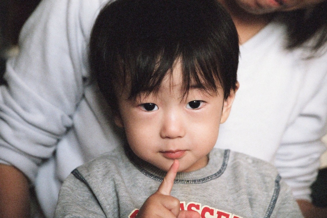 岡本静人が撮影した「息子との思い出の日々」の写真