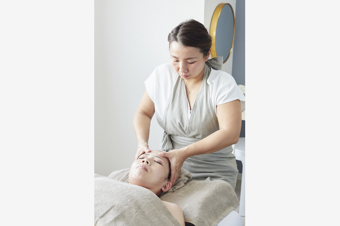 ムラヤマ　ヒロノリが撮影した写真のアルバム「エステ」