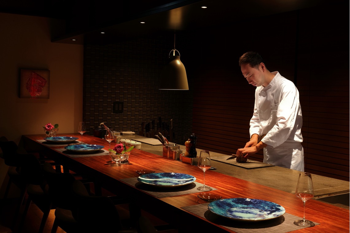 森安　照が撮影した「ホテル・レストラン（料理・ワイン・シャンパン・シェフ・ホールスタッフ・内観・イメージカット）」の写真