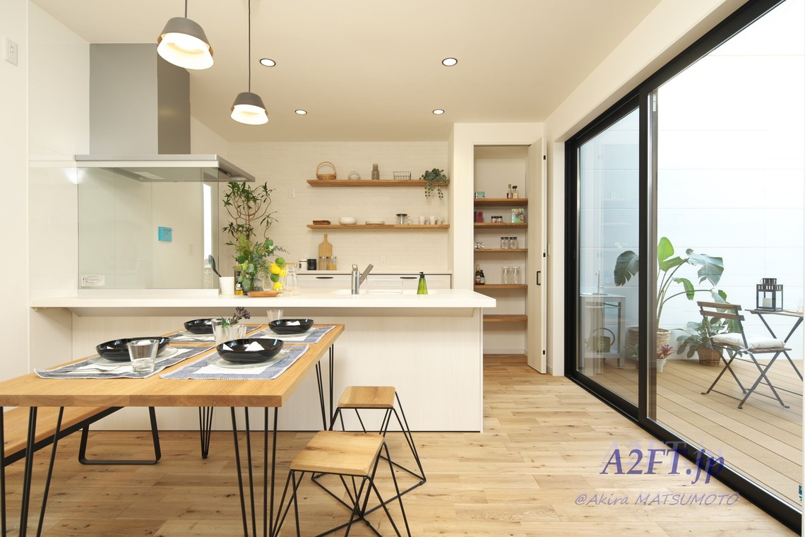 A2FT.jpフォトグラファーまつもとあきらが撮影した写真のアルバム「2021年6月 モデルハウス撮影」