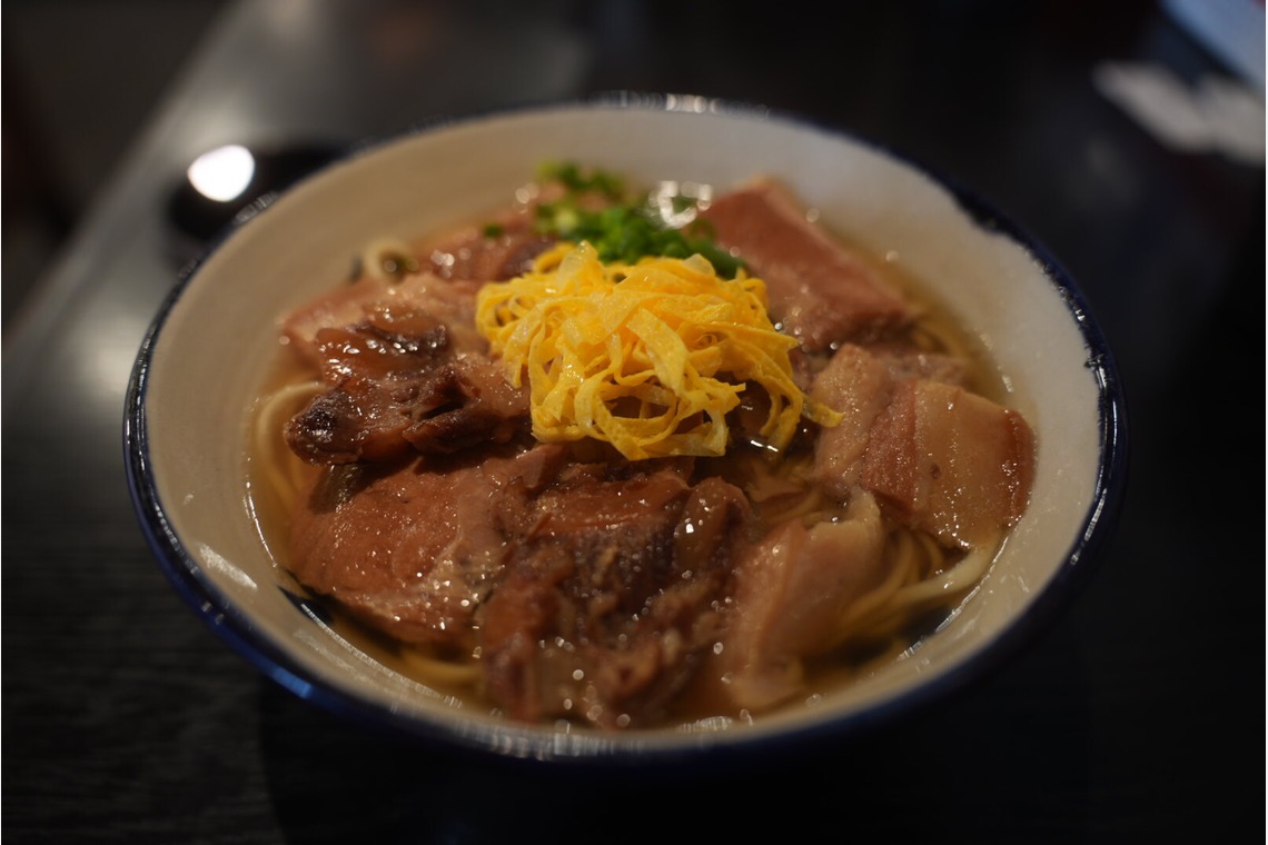 岡田雄太が撮影した「飲食店での写真」の写真