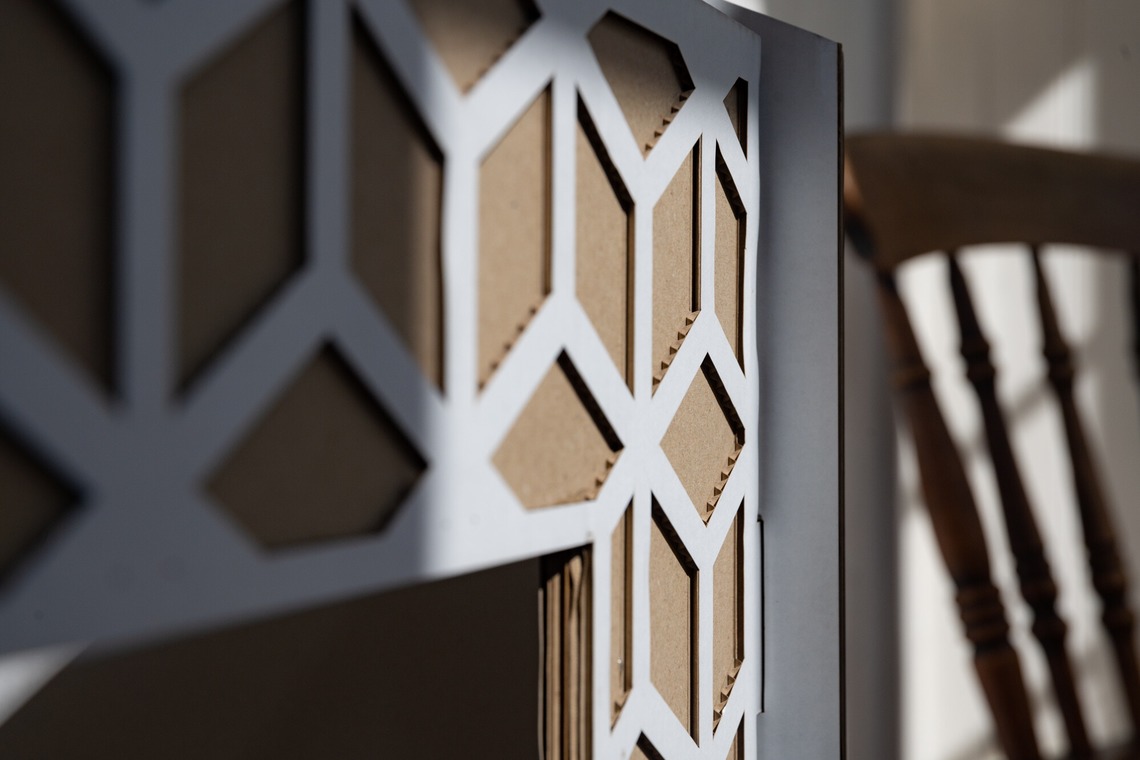 曽川拓哉が撮影した「ダンボールハウスの商品撮影」の写真