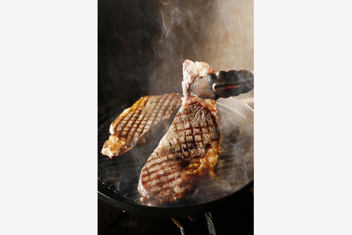 K3が撮影した「炭火焼き」の写真