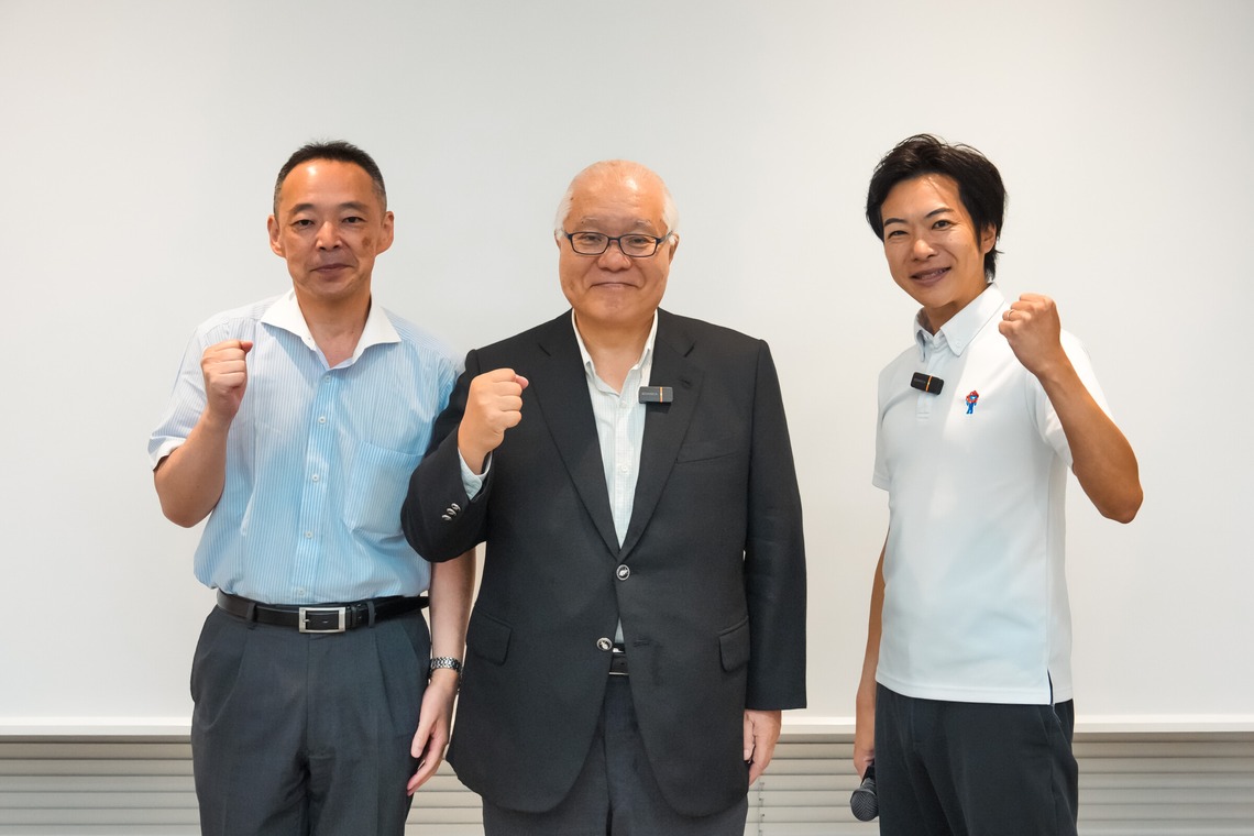 遠藤雄介・JEADO Worksが撮影した「登壇イベント（100名以上の参加者）を撮影しました」の写真