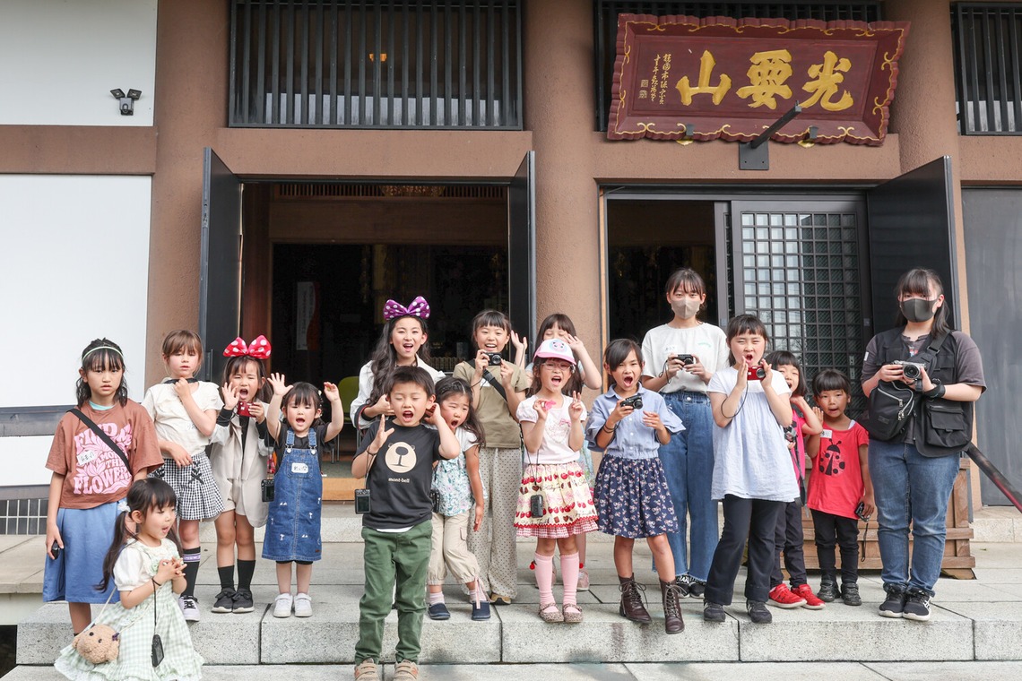 ちずカメラが撮影した「写真家　橘田龍馬さんの子供写真教室の様子」の写真
