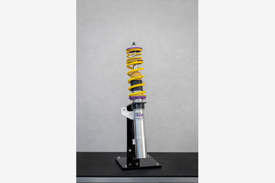 吉田佳央が撮影した「自動車修理工場コーポレートサイト撮影」の写真