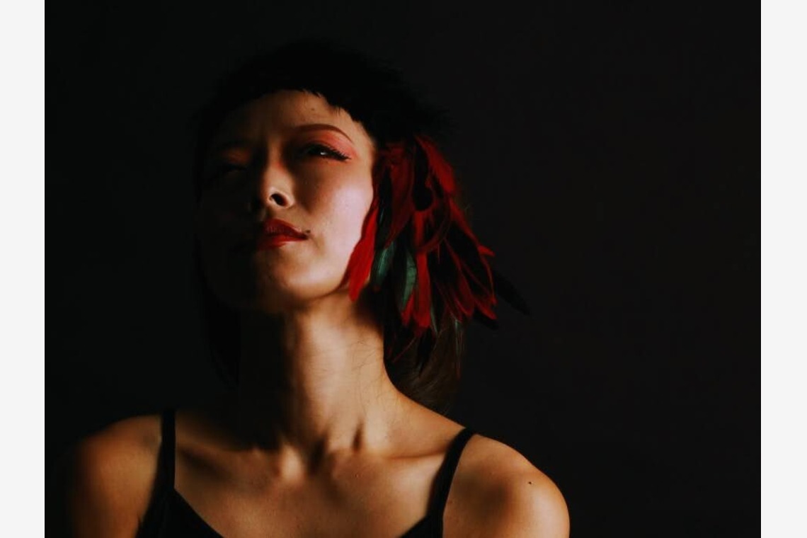 写真屋gonree　阿波根里恵が撮影した「フライヤー用アーティスト撮影」の写真